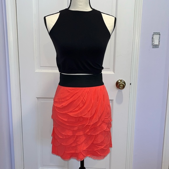 Express mini scalloped skirt - Picture 1 of 7